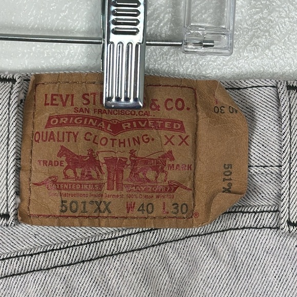 Levis Button Fly 501 Straight Fit Jeans Men's 40/30 Actual 38/28 Light Gray - Picture 6 of 11